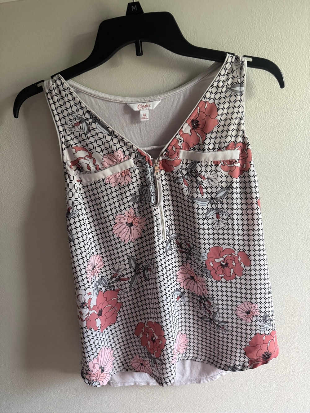 Candies Black-and-White Geometric Tank with Pink Floral Accents SZ XS